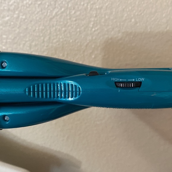 TIGI Bed Head Wave Artist Deep Waver Hair Tool for Beachy Waves - Picture 13 of 14